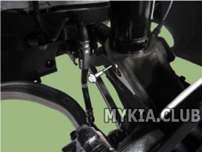 Замена передних пружин и амортизаторов Kia Stinger (CK) (3).jpg